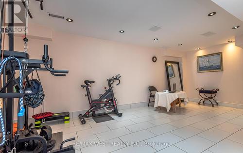 8 Carriage House Circle N, Richmond Hill, ON - Indoor Photo Showing Gym Room