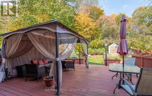 8 Carriage House Circle N, Richmond Hill, ON - Outdoor With Deck Patio Veranda With Exterior