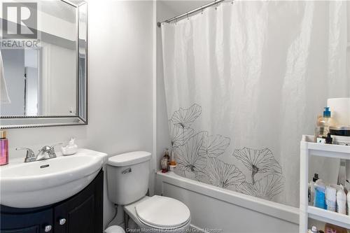80 Lefurgey, Moncton, NB - Indoor Photo Showing Bathroom