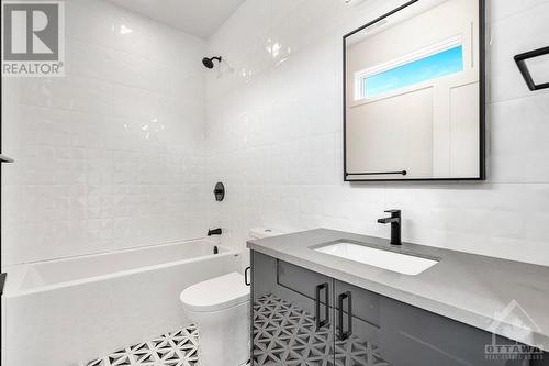 73 Guigues Avenue, Ottawa, ON - Indoor Photo Showing Bathroom