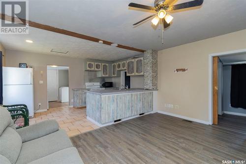 816 7Th Street, Perdue, SK - Indoor Photo Showing Kitchen