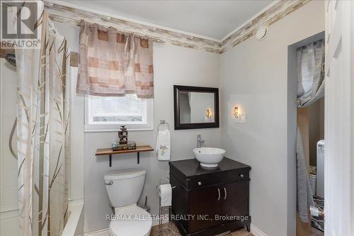 24 Lindell Road, Georgina, ON - Indoor Photo Showing Bathroom