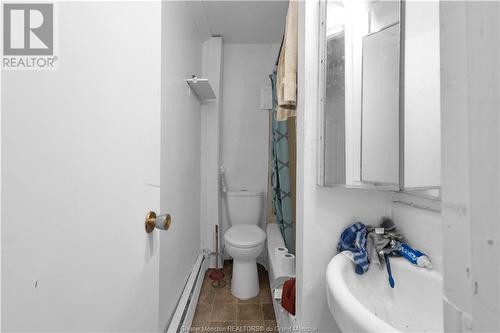 81-83 Adelaide, Saint John, NB - Indoor Photo Showing Bathroom