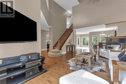 Estates Drive, Elk Ridge, SK - Indoor Photo Showing Living Room