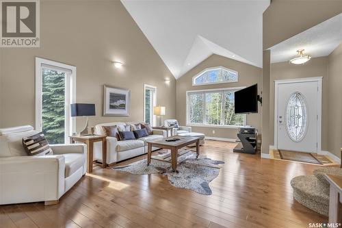 Estates Drive, Elk Ridge, SK - Indoor Photo Showing Living Room