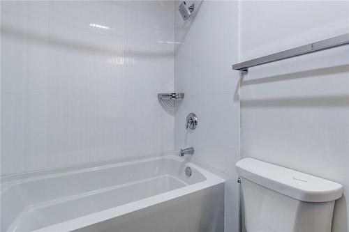 49 Walnut Street S|Unit #1701, Hamilton, ON - Indoor Photo Showing Bathroom