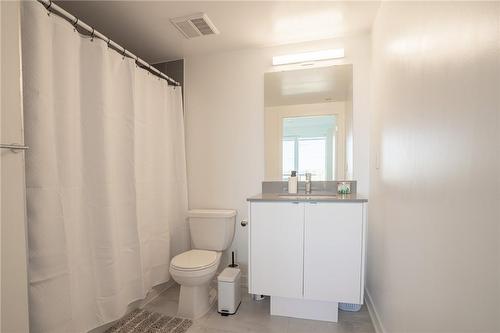 3200 Dakota Common|Unit #B202, Burlington, ON - Indoor Photo Showing Bathroom