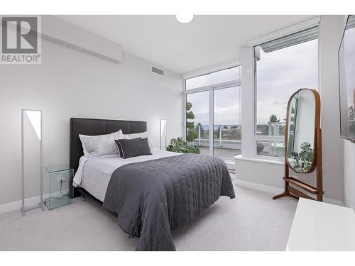 60X 655 W 41Th Avenue, Vancouver, BC - Indoor Photo Showing Bedroom