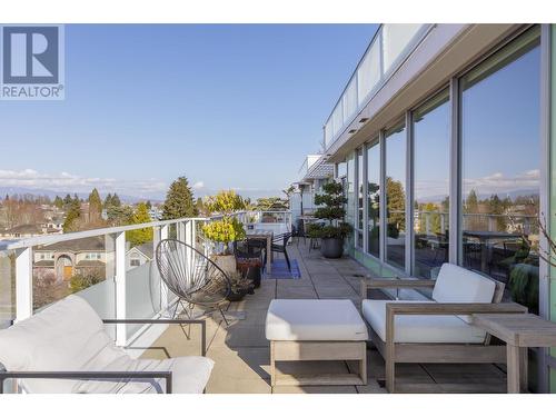 60X 655 W 41Th Avenue, Vancouver, BC - Outdoor With Deck Patio Veranda With Exterior