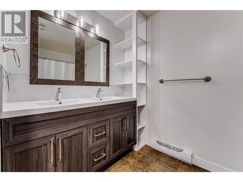 3413 Okanagan Avenue Unit# 5, Vernon, BC - Indoor Photo Showing Bathroom