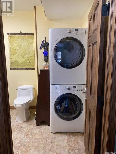 2015 1St Street N, Rockglen, SK - Indoor Photo Showing Laundry Room