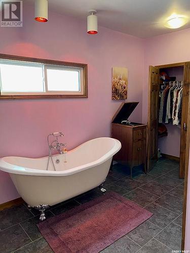 2015 1St Street N, Rockglen, SK - Indoor Photo Showing Bathroom