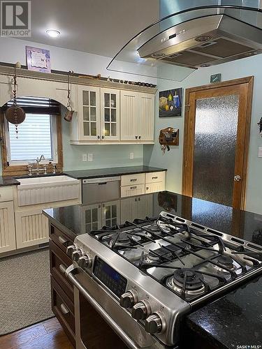 2015 1St Street N, Rockglen, SK - Indoor Photo Showing Kitchen