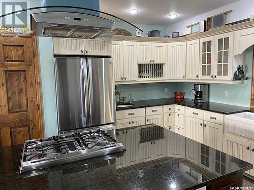 2015 1St Street N, Rockglen, SK - Indoor Photo Showing Kitchen