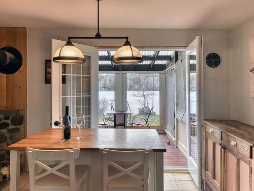 Dinette - 76  - 76-2 Ch. Du Lac-Chaud, La Macaza, QC - Indoor Photo Showing Kitchen