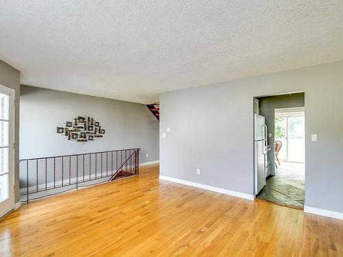 5215 Gertrude St, Port Alberni, BC - Indoor Photo Showing Living Room