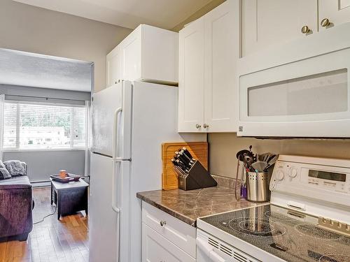 5215 Gertrude St, Port Alberni, BC - Indoor Photo Showing Kitchen