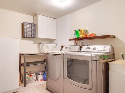 5215 Gertrude St, Port Alberni, BC - Indoor Photo Showing Laundry Room
