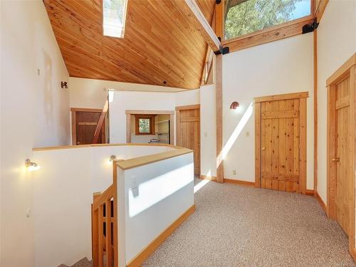 347 Millstream Lake Rd, Highlands, BC - Indoor Photo Showing Other Room