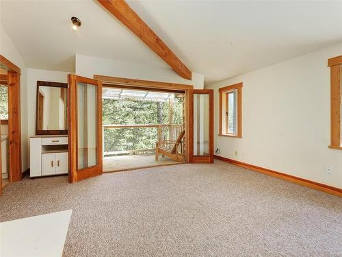 347 Millstream Lake Rd, Highlands, BC - Indoor Photo Showing Other Room