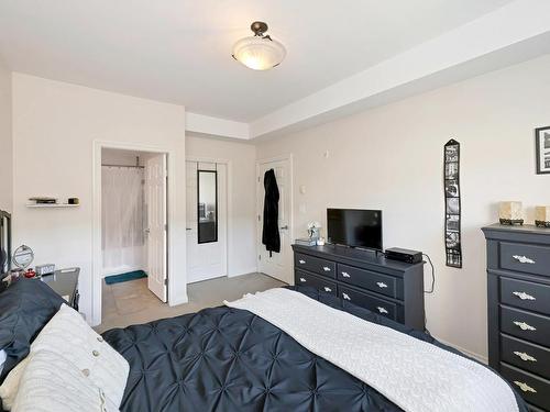 208-866 Goldstream Ave, Langford, BC - Indoor Photo Showing Bedroom