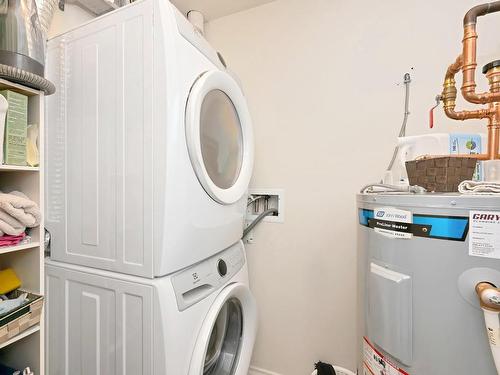 208-866 Goldstream Ave, Langford, BC - Indoor Photo Showing Laundry Room