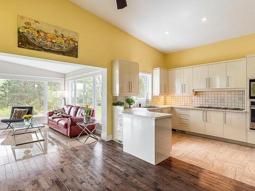 Kitchen - 130 Rue Larouche, Cowansville, QC - Indoor Photo Showing Kitchen With Upgraded Kitchen