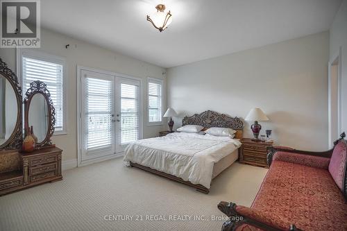62 Carisbrooke Circle, Aurora, ON - Indoor Photo Showing Bedroom