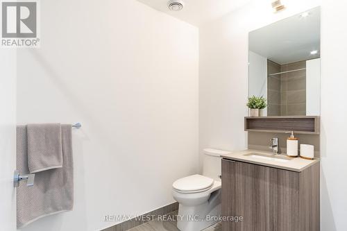 4201 - 898 Portage Parkway, Vaughan, ON - Indoor Photo Showing Bathroom