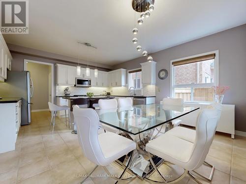 2211 Stratus Drive, Oakville, ON - Indoor Photo Showing Dining Room