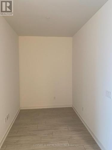 817 - 31 Tippett Road, Toronto, ON - Indoor Photo Showing Other Room