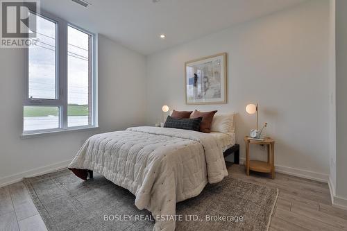326 - 3100 Keele Street, Toronto, ON - Indoor Photo Showing Bedroom