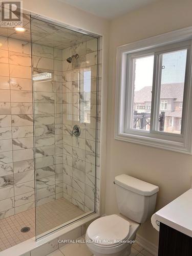 84 Pinot Crescent, Hamilton, ON - Indoor Photo Showing Bathroom