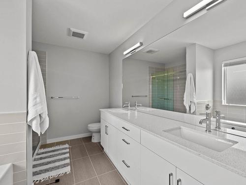 172-2683 Ord Rd, Kamloops, BC - Indoor Photo Showing Bathroom