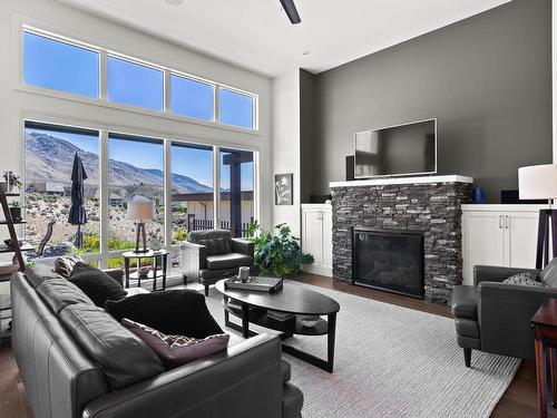500 Pointe Place, Kamloops, BC - Indoor Photo Showing Living Room With Fireplace
