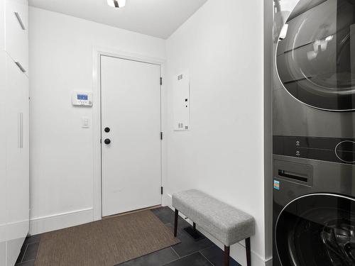 500 Pointe Place, Kamloops, BC - Indoor Photo Showing Laundry Room
