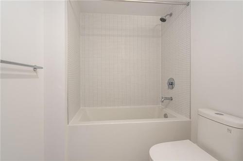 1 Jarvis Street|Unit #513, Hamilton, ON - Indoor Photo Showing Bathroom