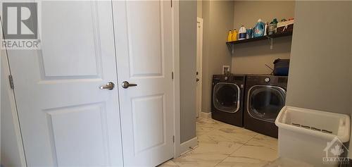 78 Dunlop Road, Carleton Place, ON - Indoor Photo Showing Laundry Room