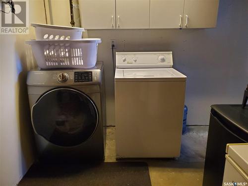 1317 North Railway Street E, Swift Current, SK - Indoor Photo Showing Laundry Room