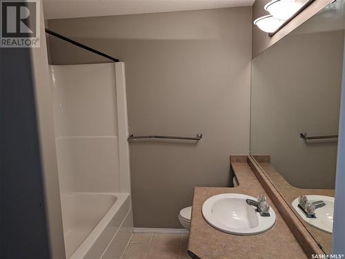 122 655 Kenderdine Road, Saskatoon, SK - Indoor Photo Showing Bathroom