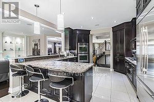 36 Cachet Court, Brampton, ON - Indoor Photo Showing Kitchen With Upgraded Kitchen