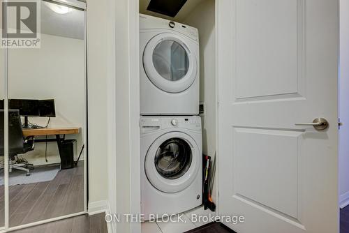 0417 - 5033 Four Springs Avenue, Mississauga, ON - Indoor Photo Showing Laundry Room