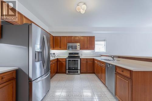 5114 Forest Hill Drive, Mississauga, ON - Indoor Photo Showing Kitchen With Stainless Steel Kitchen