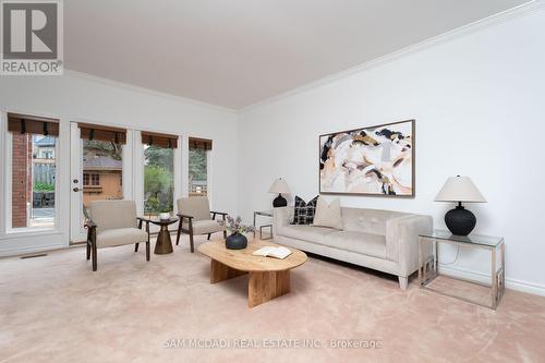 5114 Forest Hill Drive, Mississauga, ON - Indoor Photo Showing Living Room