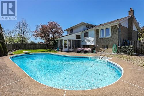 18 Madison Street, Fort Erie, ON - Outdoor With In Ground Pool