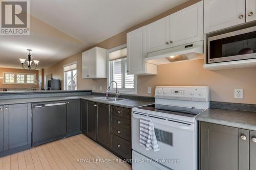 962 Queensborough Court, London, ON - Indoor Photo Showing Kitchen With Double Sink