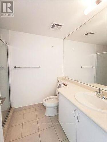 1568 - 209 Fort York Boulevard, Toronto, ON - Indoor Photo Showing Bathroom