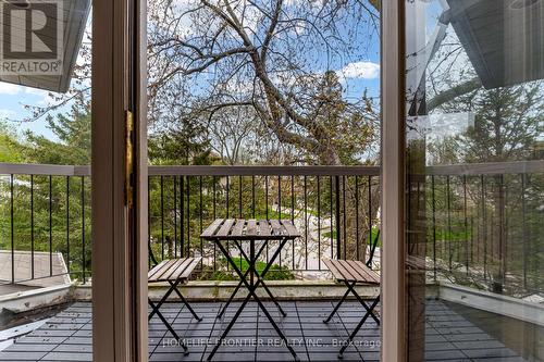 255 Elmwood Avenue, Toronto, ON - Outdoor