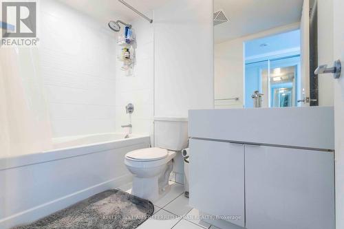 1602 - 21 Iceboat Terrace, Toronto, ON - Indoor Photo Showing Bathroom