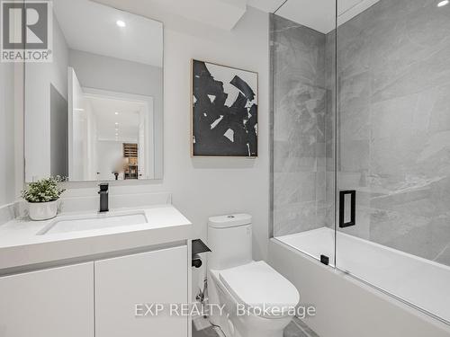 499 Rushton Road, Toronto, ON - Indoor Photo Showing Bathroom